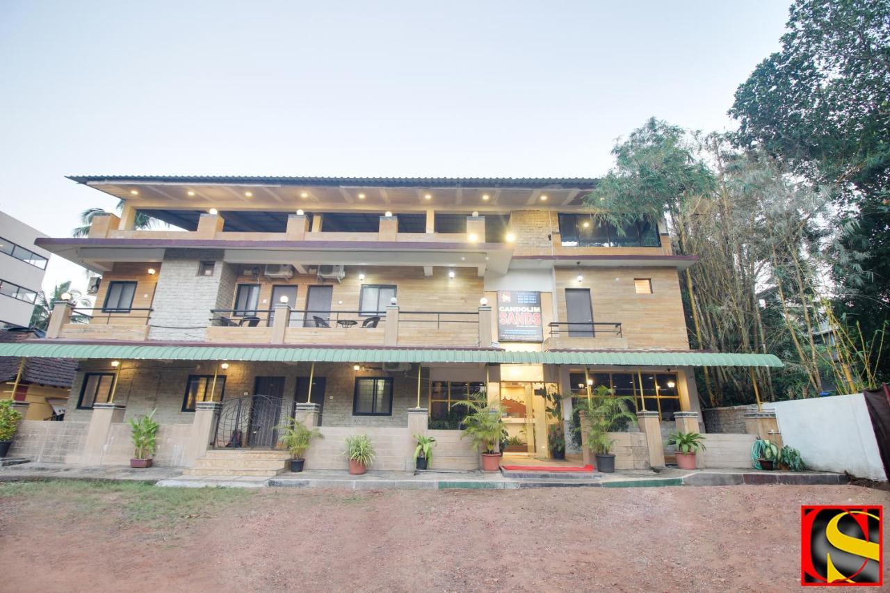 Candolim Sands Hotel Bagian luar foto
