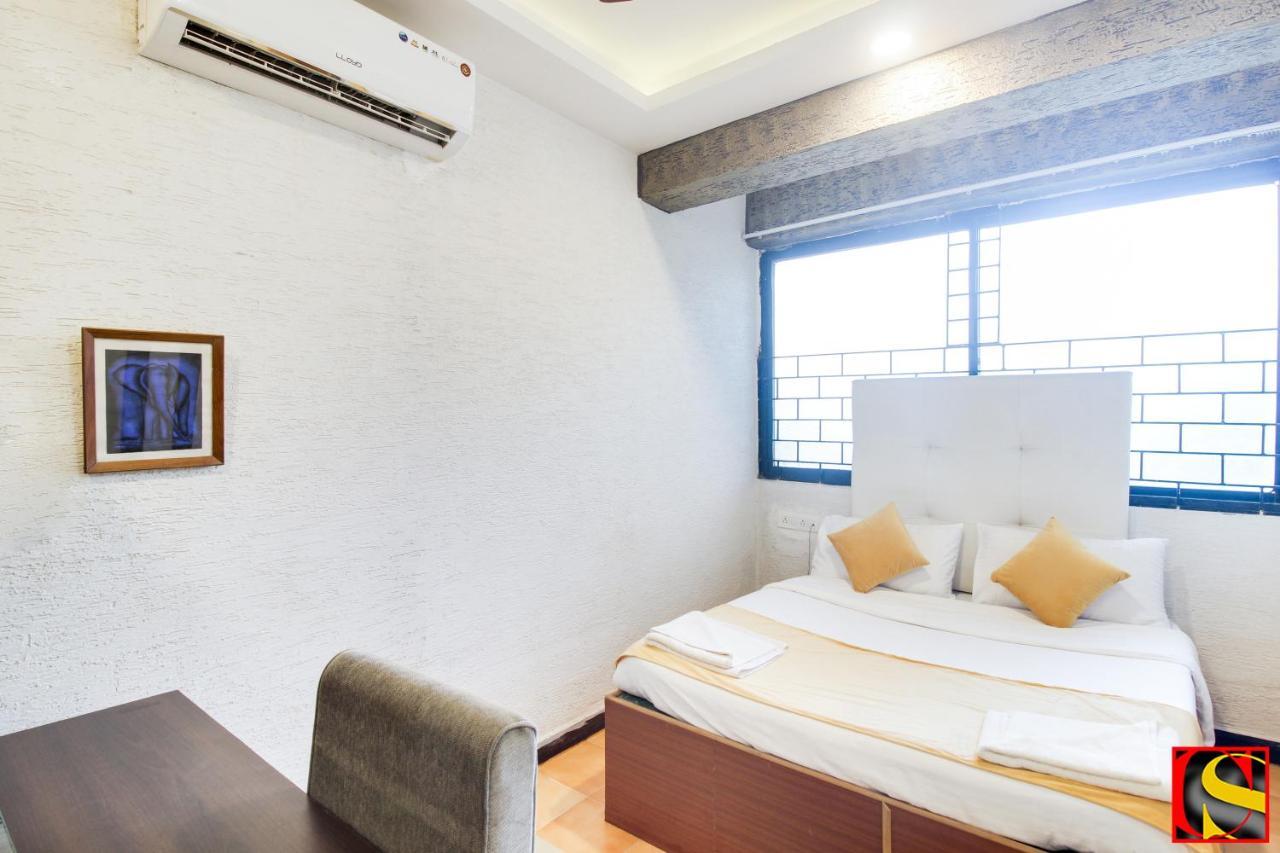 Candolim Sands Hotel Bagian luar foto